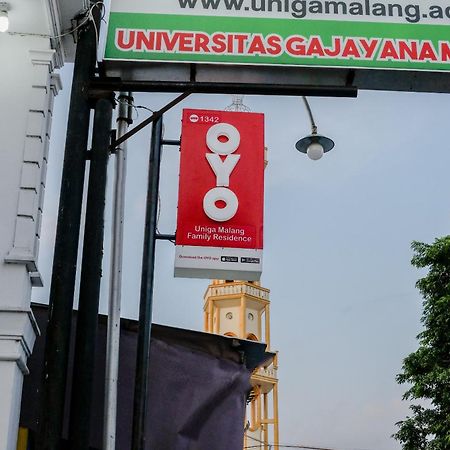Oyo 1342 Uniga Malang Family Residence Luaran gambar